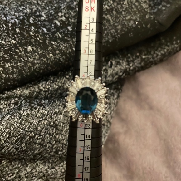 Ring - Picture 1 of 3